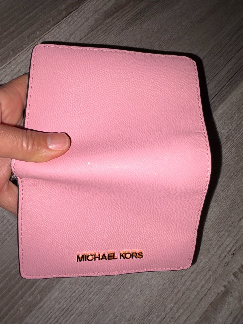 Michael Kors Pink Saffiano Leather Bifold Card Wallet with Gold Logo - Picture 2 of 4